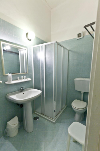 Bathroom 4, B&B MediNaples, Napoli