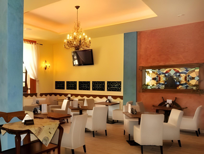 Food & Drinks 4, Nautico Hotel, Restaurace & Wellness, Most
