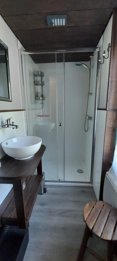 Bathroom 3, Chambre d'hotes le cycliste, Savoie
