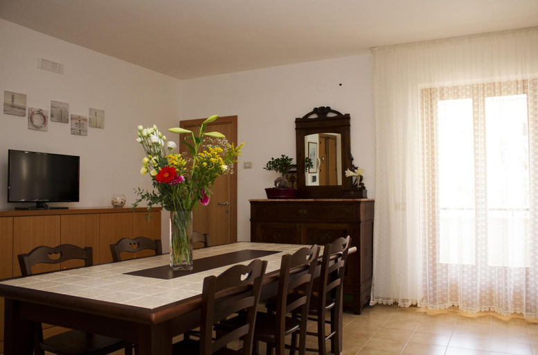 Others 4, B&B Viroli, Foggia