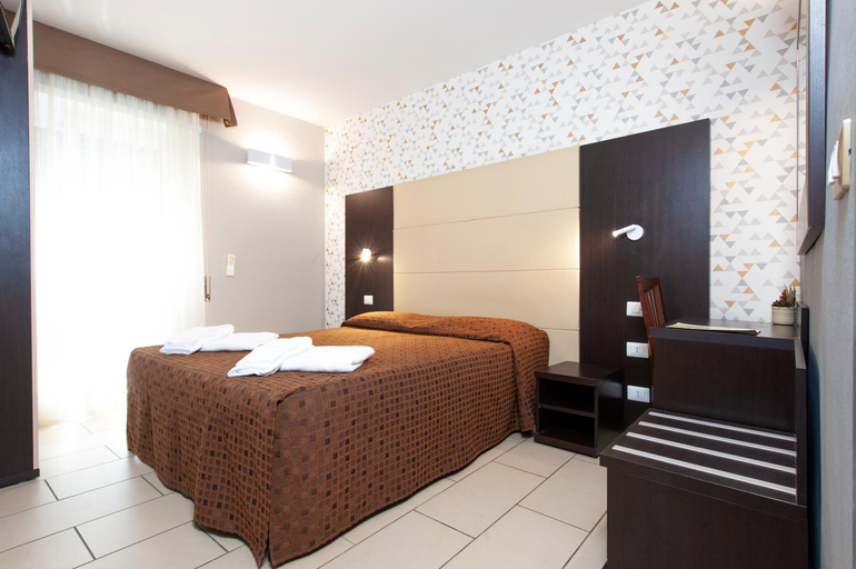 Bedroom 2, Bed & Breakfast Armonie Romane, Rome