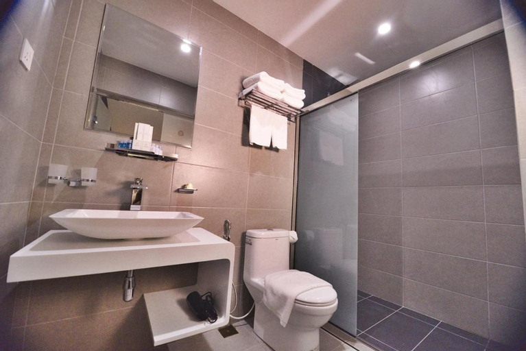 Bathroom 9