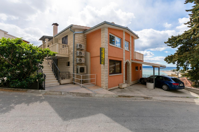 3, Apartments Villa White House, Omiš