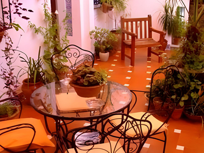 Others 5, Hostal Andalucia, Cádiz