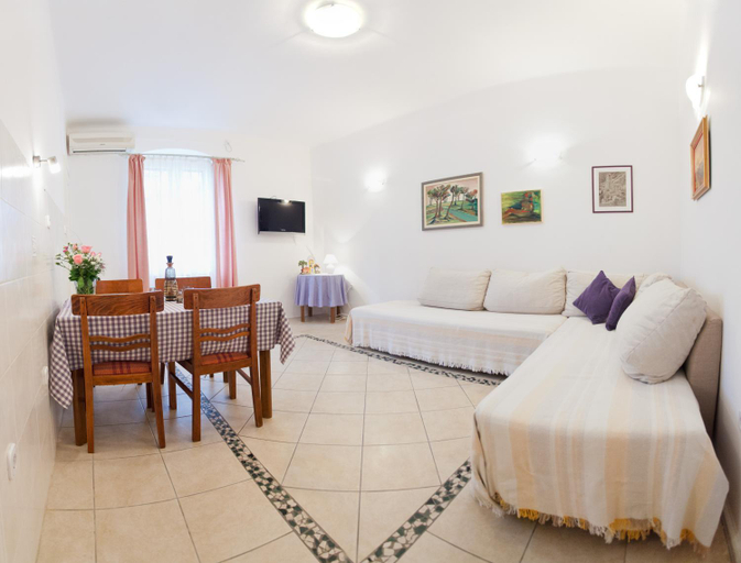Others 5, Adagio Theatre Apartment Split, Split