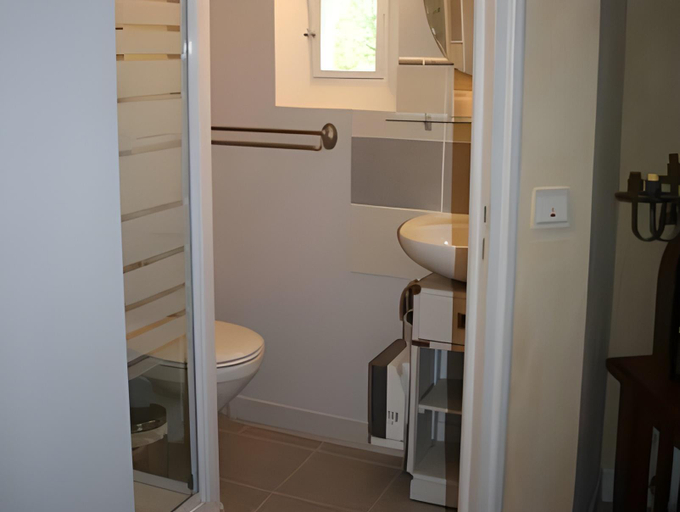 Bathroom 5, Aux Chambres des Bujours, Charente-Maritime