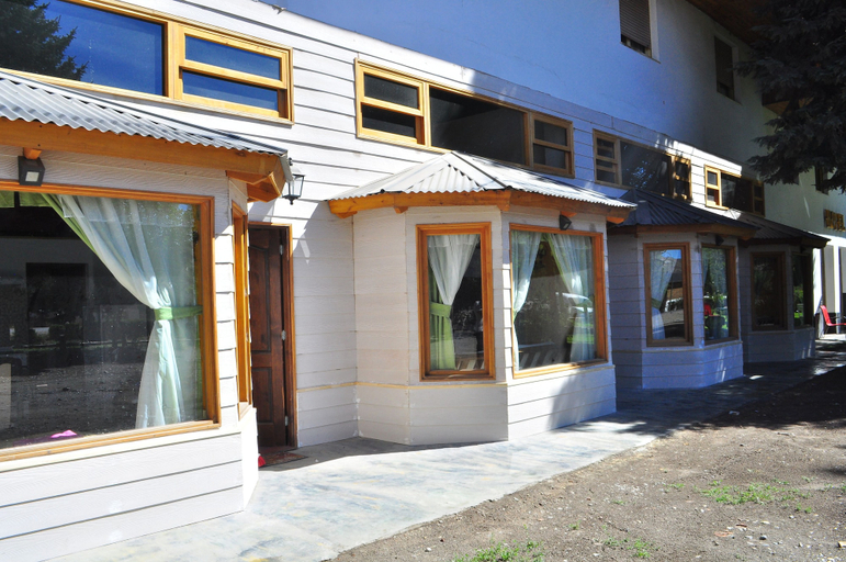 Exterior & Views 2, Hotel Alejandro I Patagonia, Huiliches