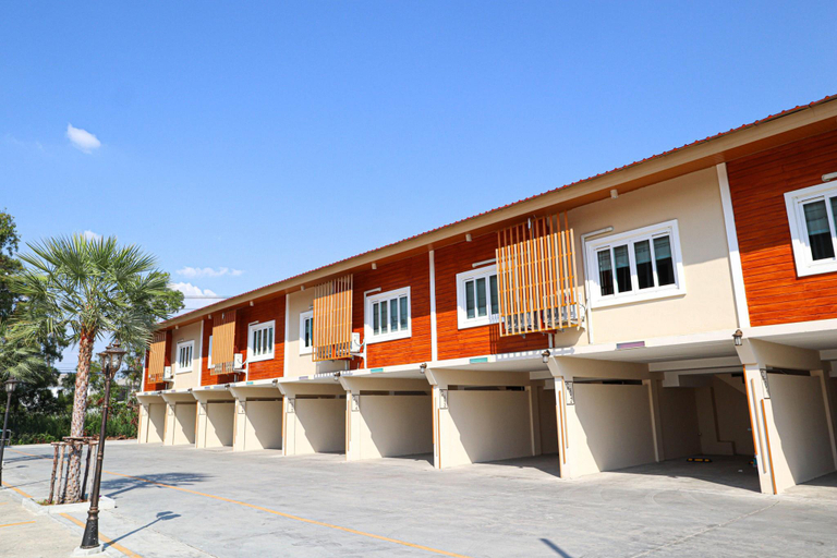 Others 1, Tripletreesvillage, Lam Luk Ka