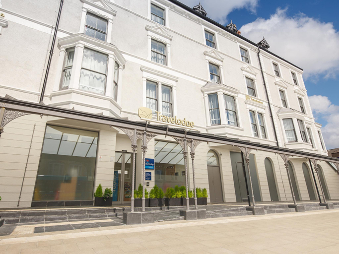 Exterior & Views 2, Travelodge Llandudno, Conwy