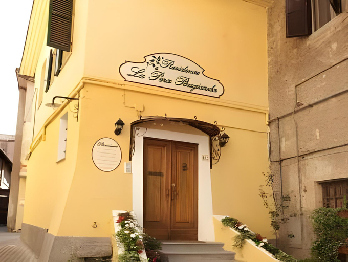 Exterior view 2, Residence La Pera Bugiarda, Torino
