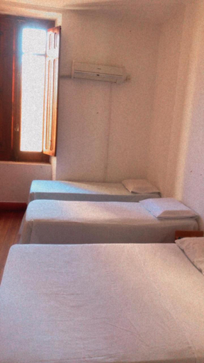 Others 5, Hotel Castelo, Santana do Livramento