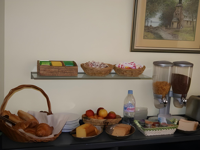 Food & Drinks 5, Contact Hotel du Champ de Mars de Saint-Brieuc, Côtes-d'Armor