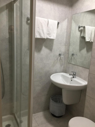 Bathroom 3, Hostal Izaga, Navarra