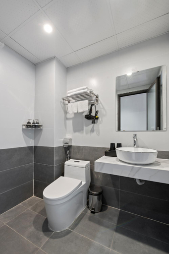 Bathroom 3, Lakeview Residence, Tây Hồ
