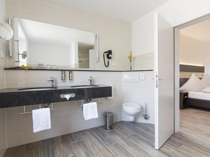 Bathroom 2, Concorde Hotel am Leineschloss, Region Hannover