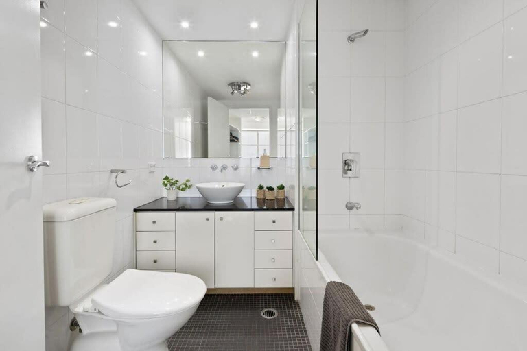 Bedroom 3, A Comfy 2BR Apt for 7 Next to Darling Harbour, Sydney