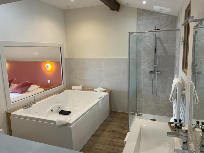 Bathroom, Hotel l'Estirado des Adrets, Var