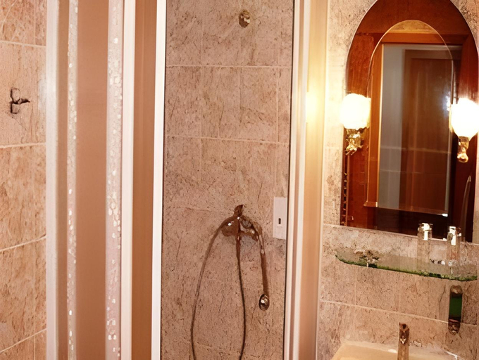 Bathroom 2, Tatra Hotel, Poprad