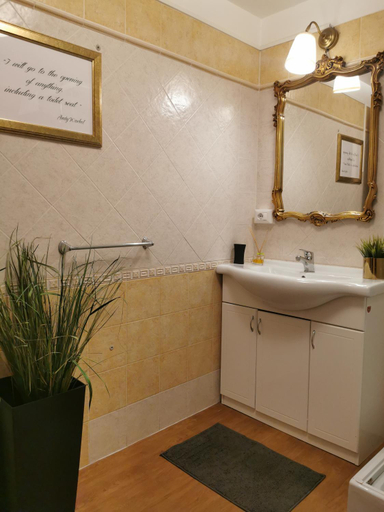 Others 5, 109 SUITES ROMA, Roma