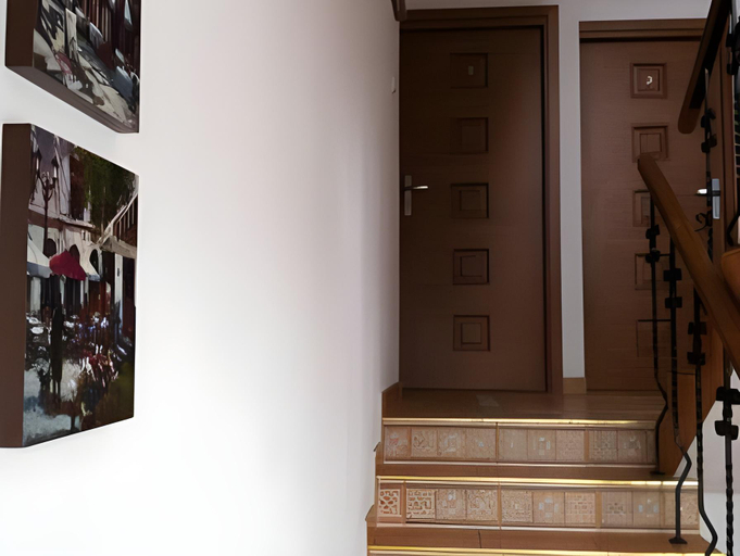 Others 4, Route 7 Rooms, Myślenice