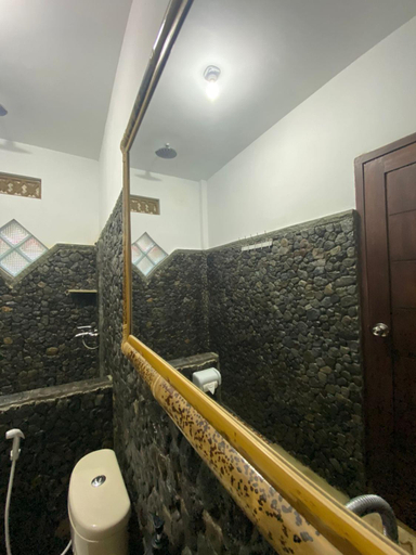 Bathroom 10