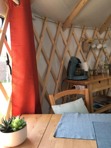 Bedroom 2, Le Nid du Tui, Indre