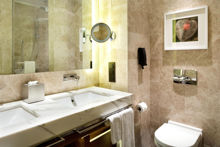 Bathroom 3, Hilton Kyiv, Shevchenkivs'kyi