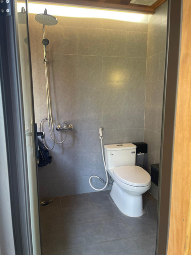 Bathroom 4, Cai Gui Ta Dung, Đăk Glong