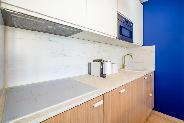 Kitchen 4, Residence Feniers - Hyper centre St Tropez, Var