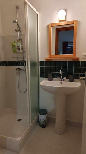 Bathroom, Les chambres de Solol, Haute-Loire