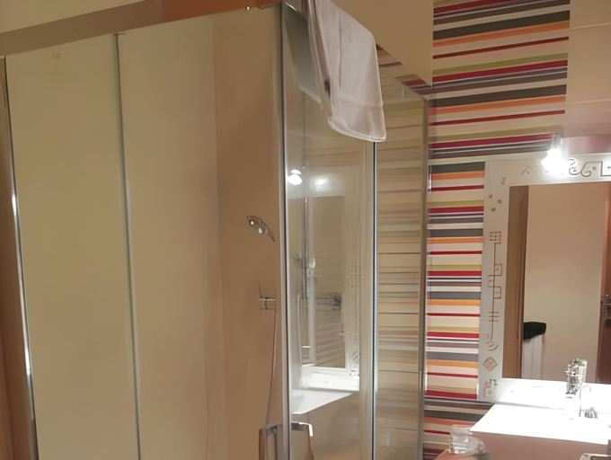 Bathroom 3, Hostal Casa Otsoa, Navarra
