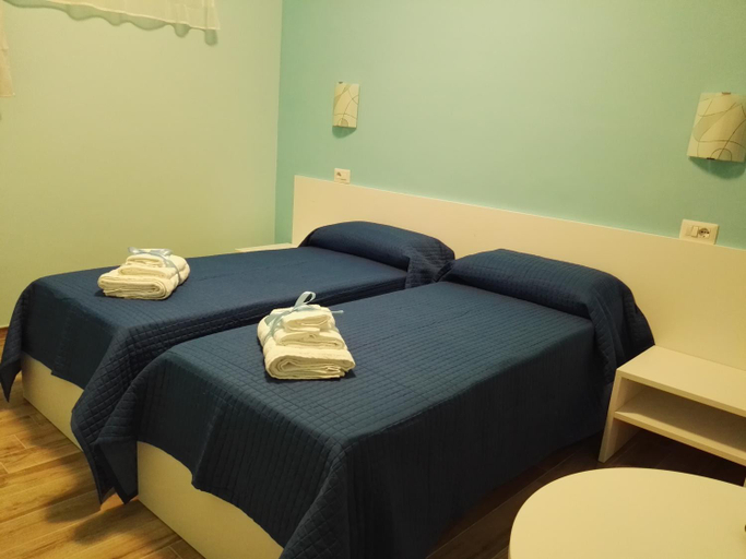 Others 5, Nel verde di Carinci, Isernia