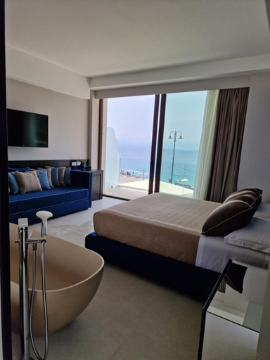 Bedroom 3, Ngonia Bay Boutique Hotel, Messina