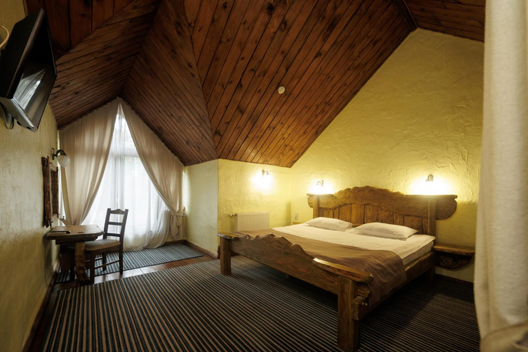 Others 5, Drevny Grad Park-hotel, Pustomytivs'kyi