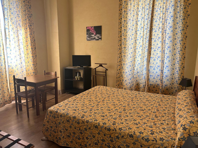 Bedroom 5, Le Parc aux Cèdres, Hérault