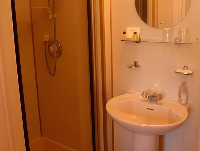 Bathroom 2, Acorn House, Cumbria