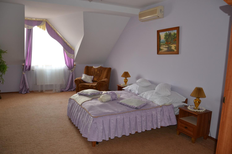 Others 5, Kruiz Motel, Uzhhorods'kyi