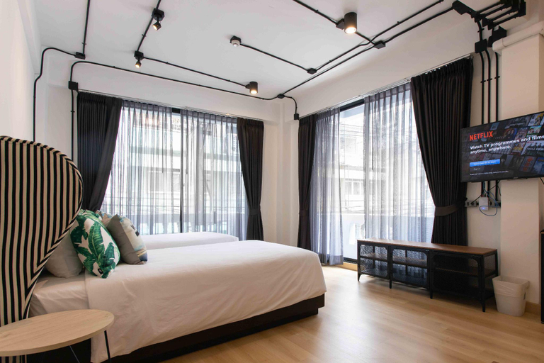 Bedroom 25