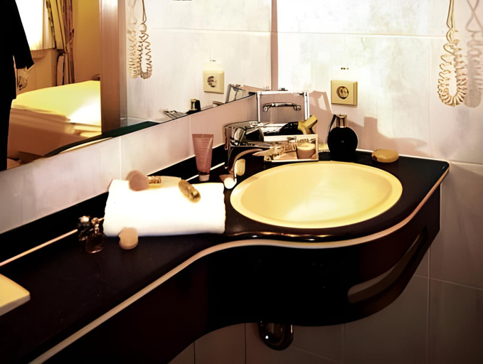 Bathroom 4, Hotel Re'serstuff, Esch-sur-Alzette