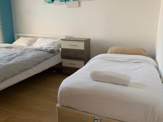 Others 3, 03 Bedroom Apartment-Self Check in, London