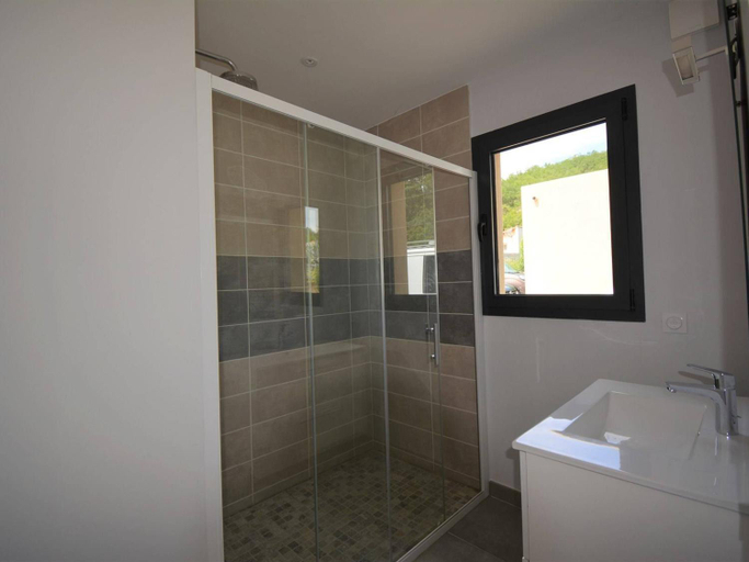 Bedroom 2, Villa 4 Suites avec Spa de Nage, Terrasse et Clim - Proche Centre Ruoms - FR-1-382-149, Ardèche
