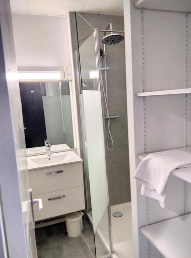 Bathroom, Résidence Graziella Studio 504, Alpes-Maritimes