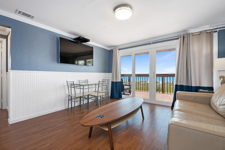 Others 4, Suntan Terrace, Sarasota