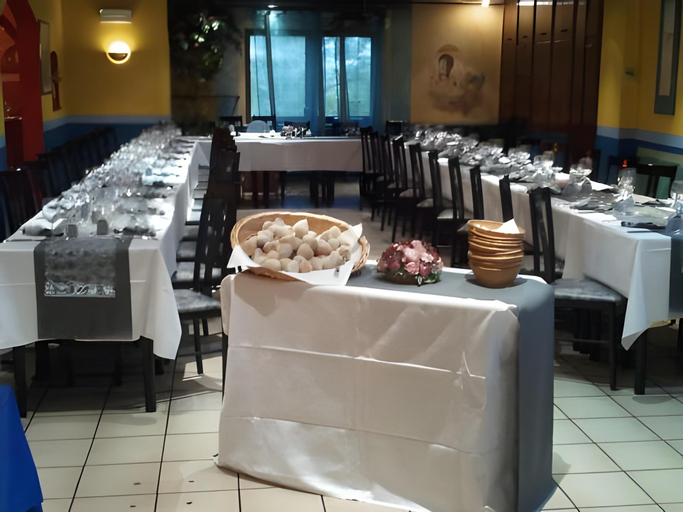 Food & Drinks 5, Il Piccolo Mondo, Luxembourg