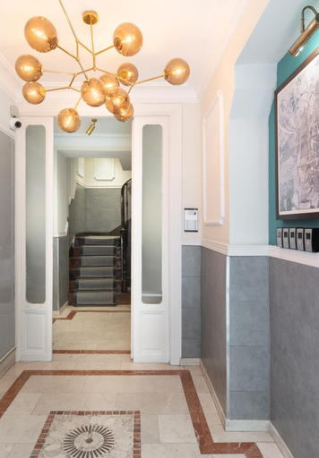 Public Area, Carretas Attics Apartments, Madrid