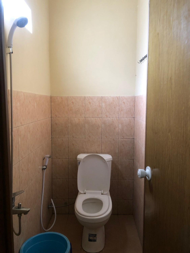Bathroom 13