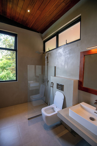 Bathroom 3, Nuga Retreat, Hanguranketha