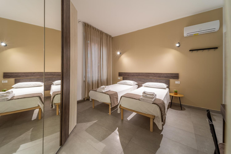 Others 5, Residenza Digione, Parma