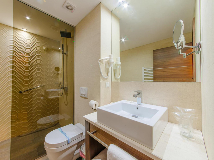 Bathroom 5, New Star hotel