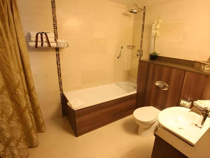 Bathroom 5, Westville Hotel, Fermanagh and Omagh